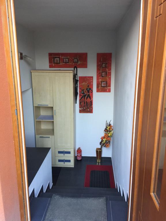 Apartament Tipton Jelenia Gora Exterior photo